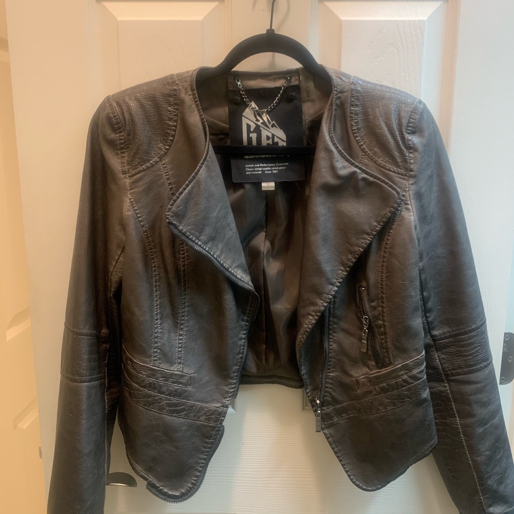 Jacket - Picture 3 of 4
